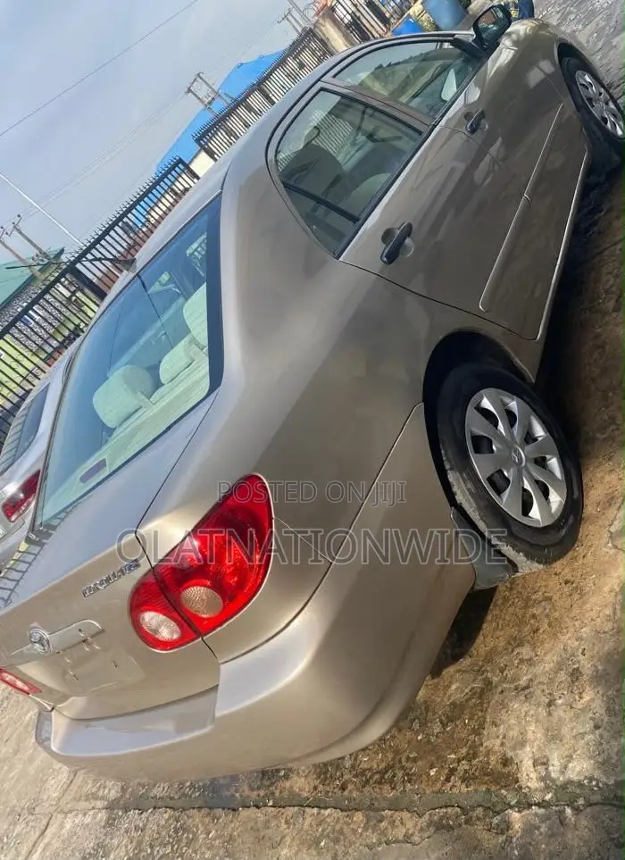 Toyota Corolla 2007 Gold