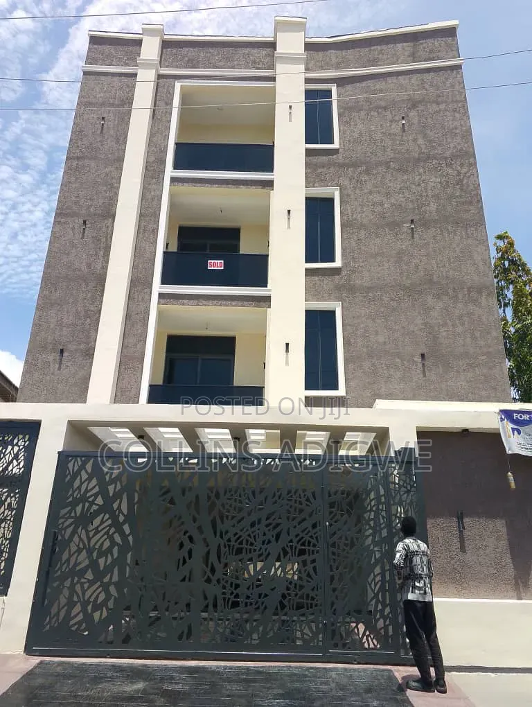 2bdrm Apartment in Main Lekki Phase 1 for sale