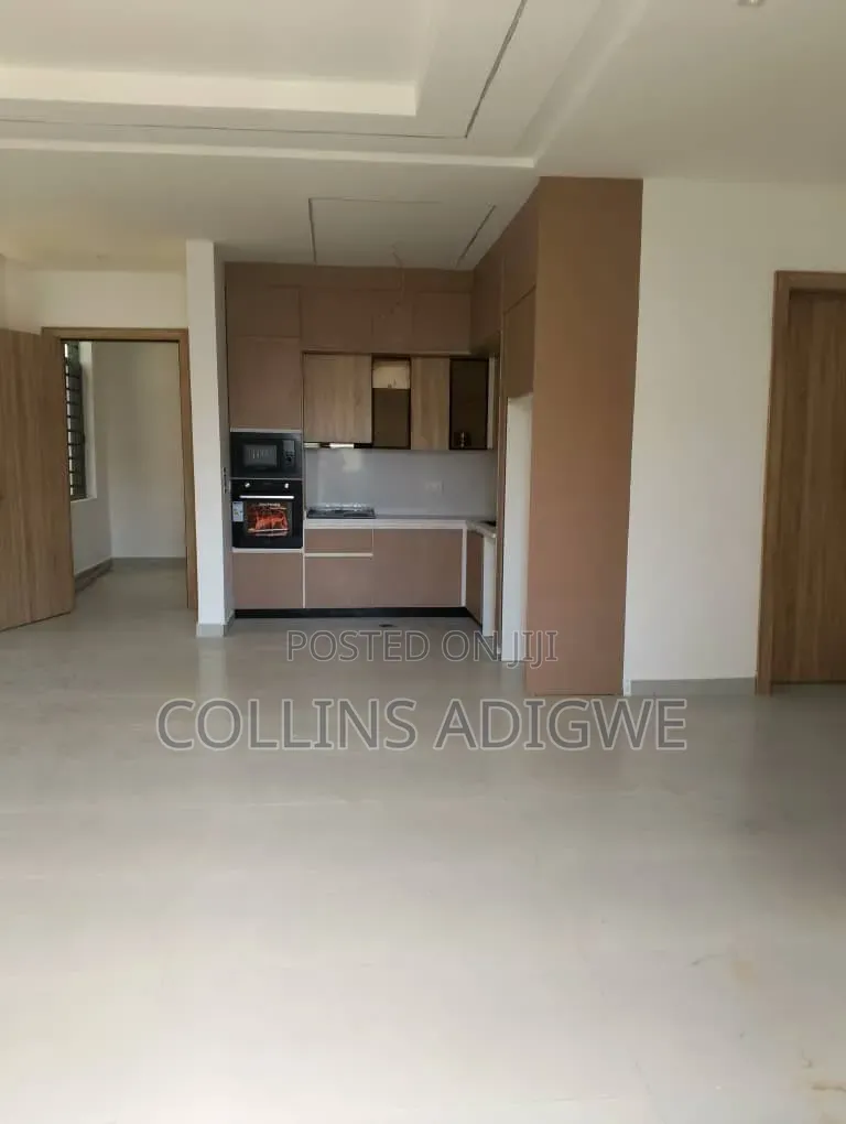 2bdrm Apartment in Main Lekki Phase 1 for sale