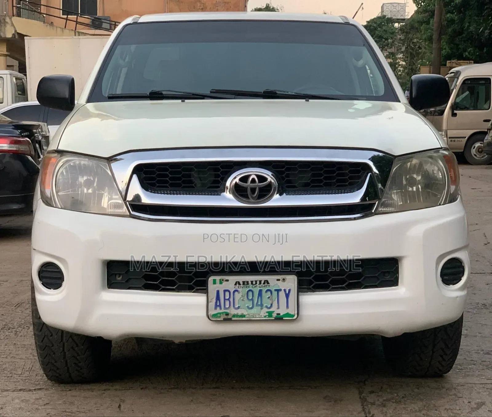 Toyota Hilux 2010 White