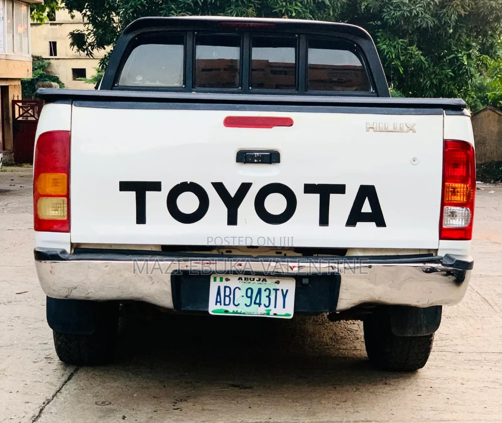 Toyota Hilux 2010 White