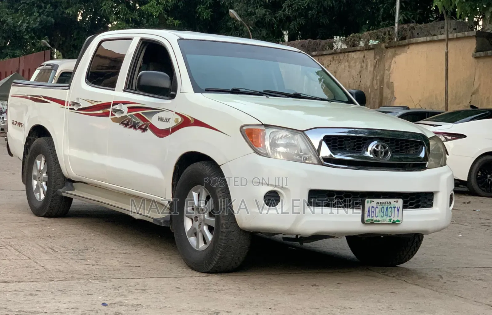 Toyota Hilux 2010 White