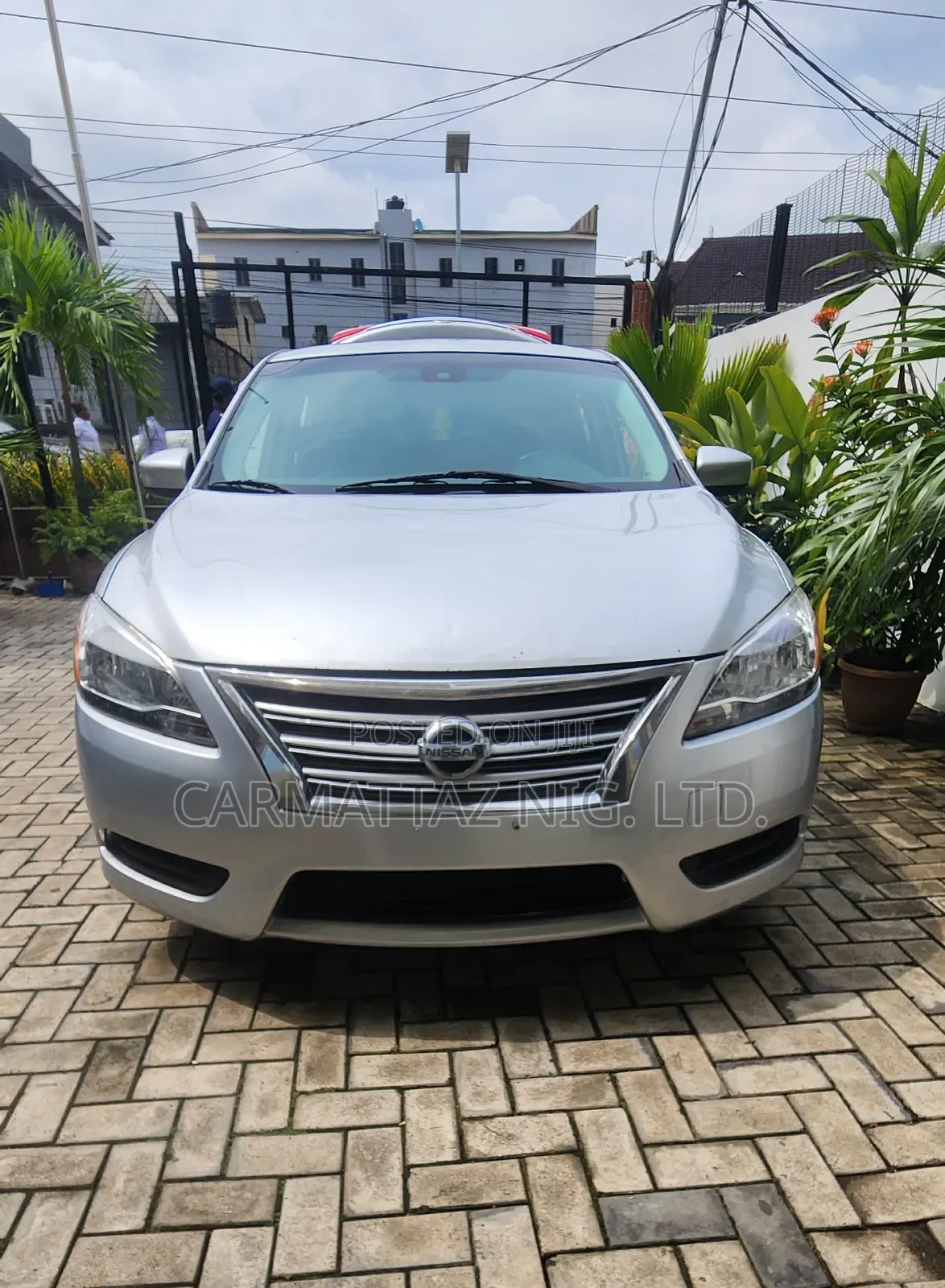 Nissan Sentra SV 4dr Sedan (1.8L 4cyl CVT) 2015 Silver