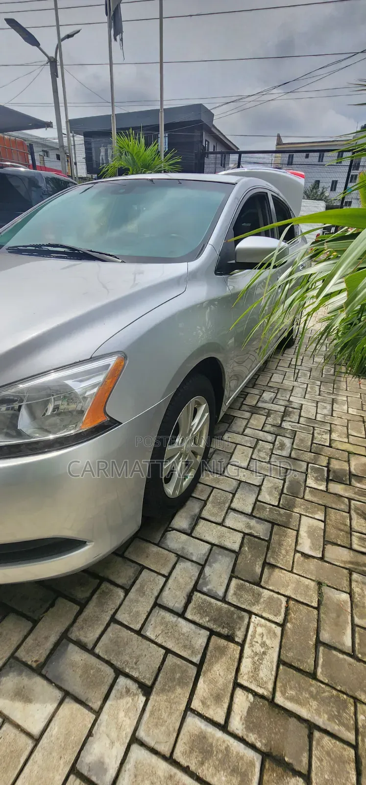 Nissan Sentra SV 4dr Sedan (1.8L 4cyl CVT) 2015 Silver