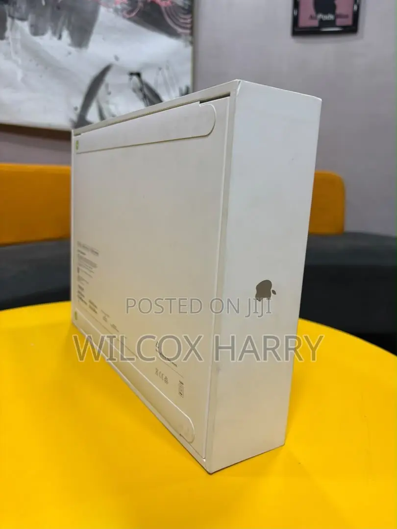 New Laptop Apple MacBook Air 2026 M5 16GB Apple M5 SSD 16 GB