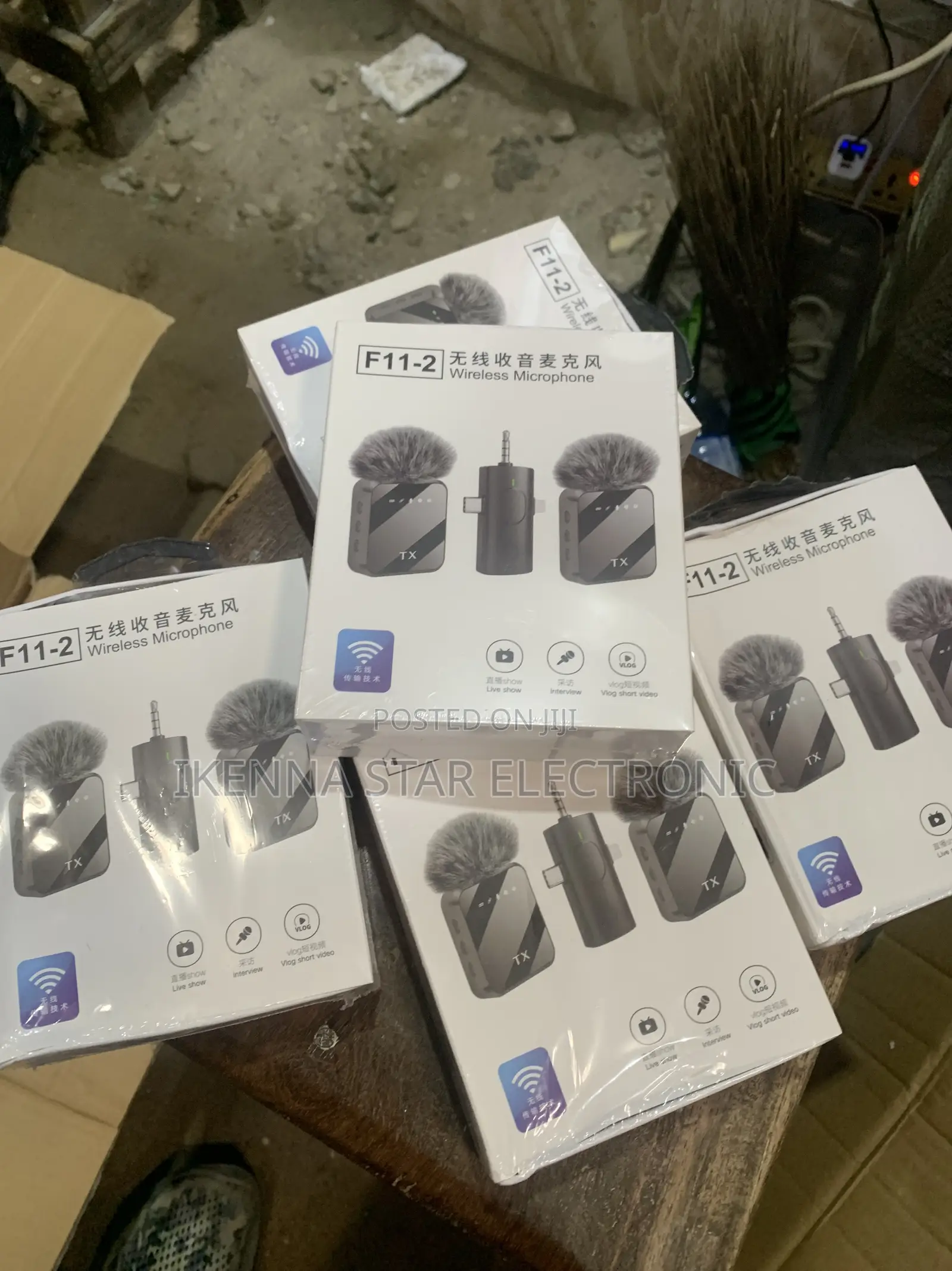 F11-2 Wireless Microphone