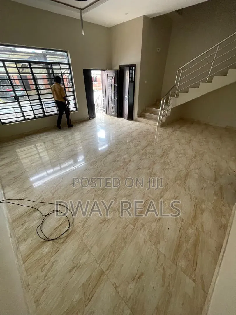 4bdrm Townhouse / Terrace in Ilasan for rent