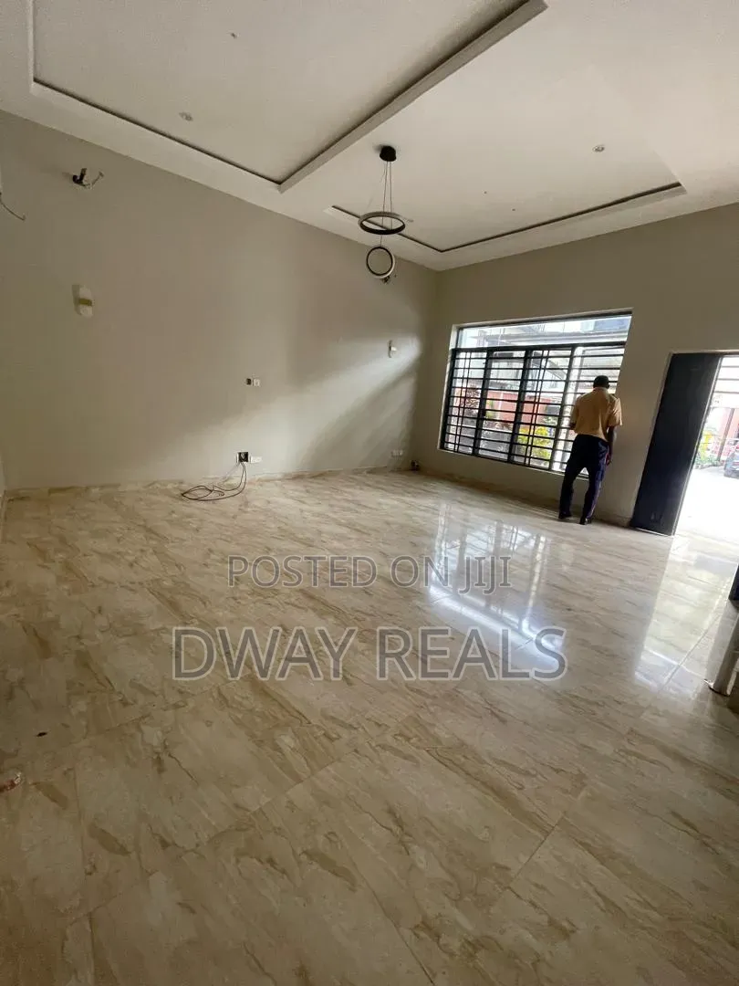 4bdrm Townhouse / Terrace in Ilasan for rent