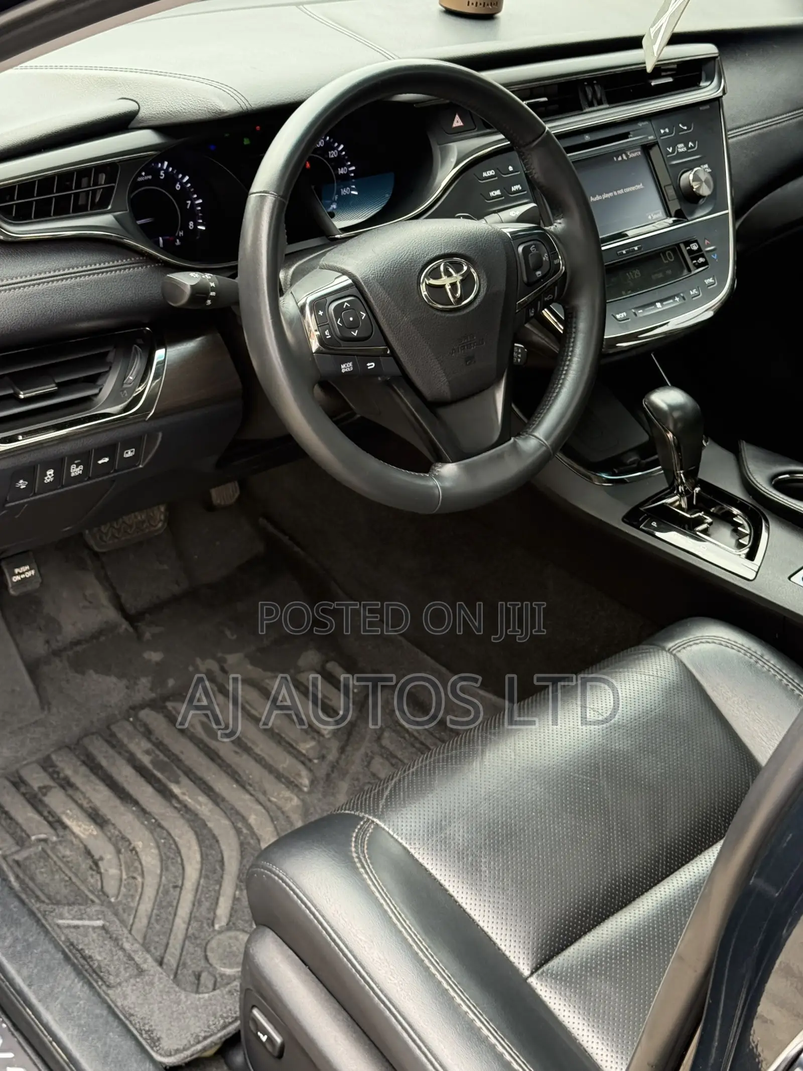 Toyota Avalon Limited Sedan FWD (3.5L 6cyl 6A) 2017 Black