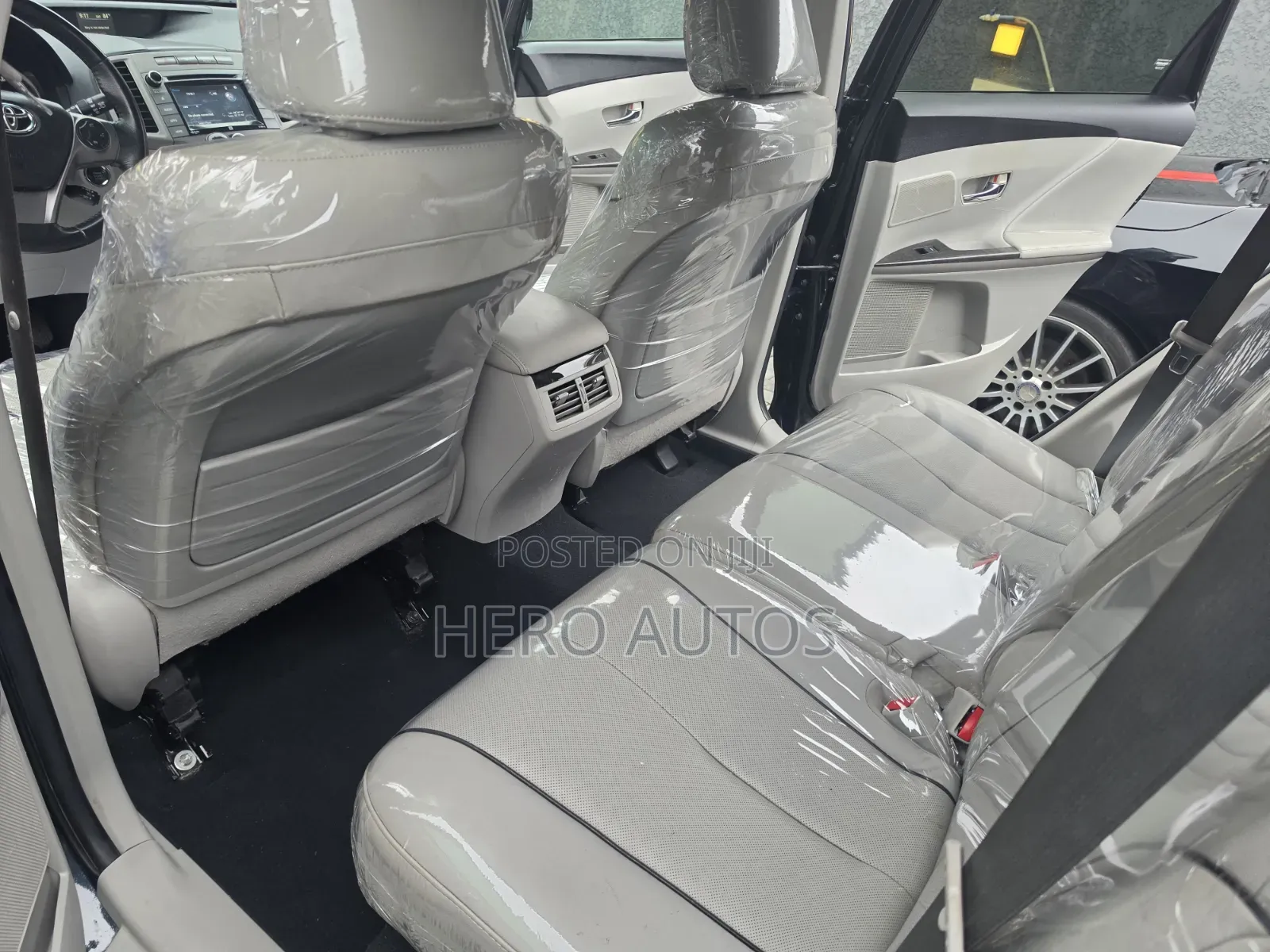 Toyota Venza XLE 4dr Wagon AWD (3.5L 6cyl 6A) 2015 Black