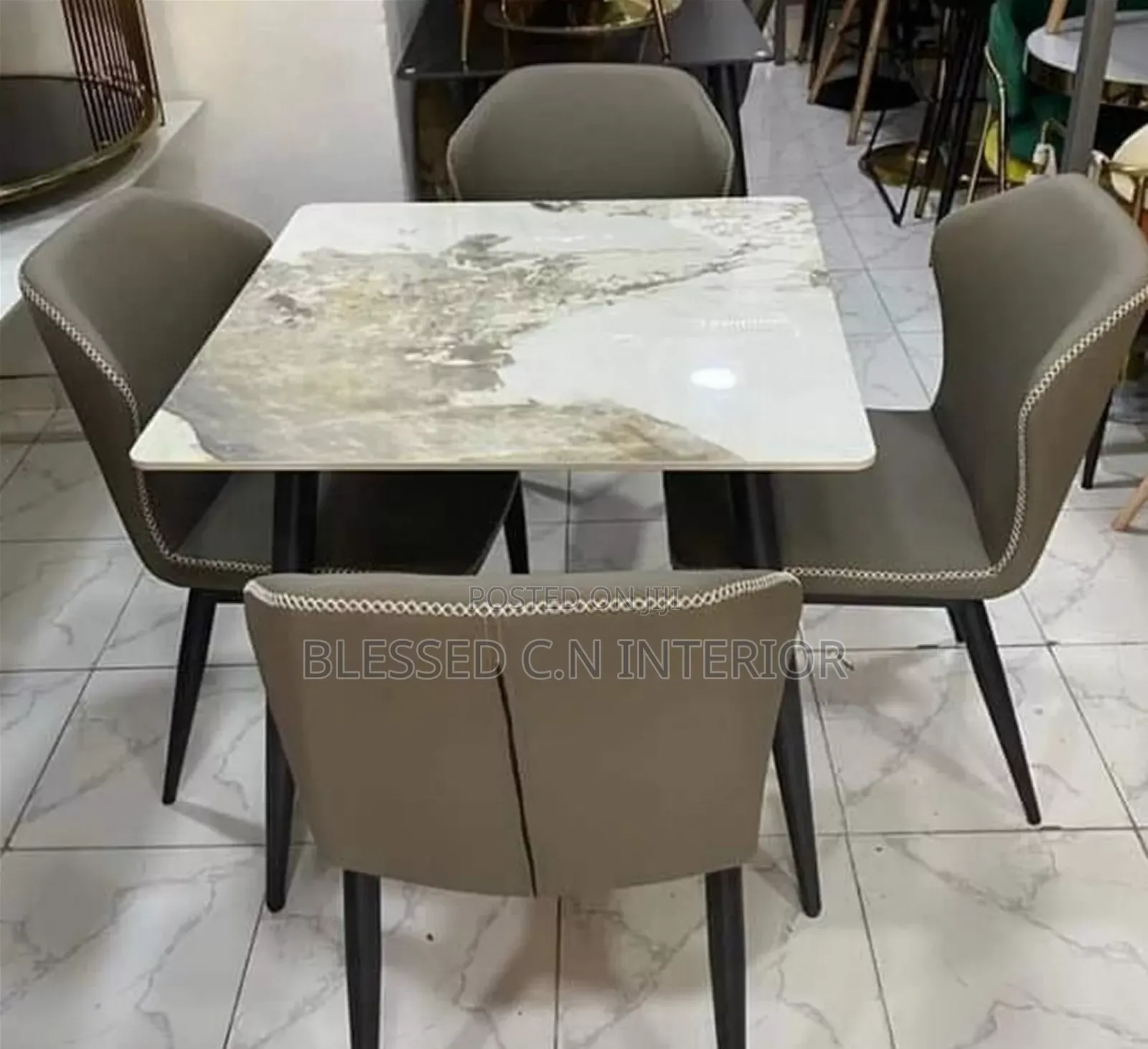 Guaranteed Quality Modern Dining Table by 4Seater