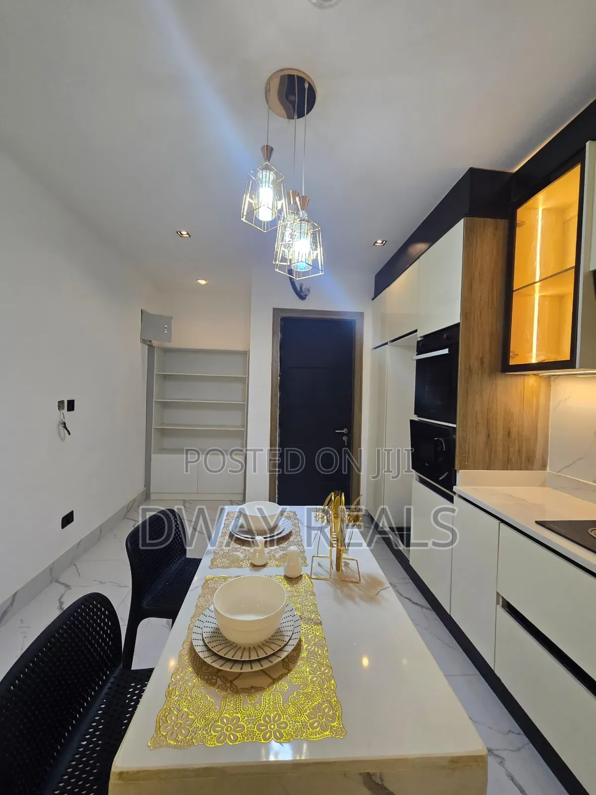 2bdrm Block of Flats in Lekki Phase 1 for sale