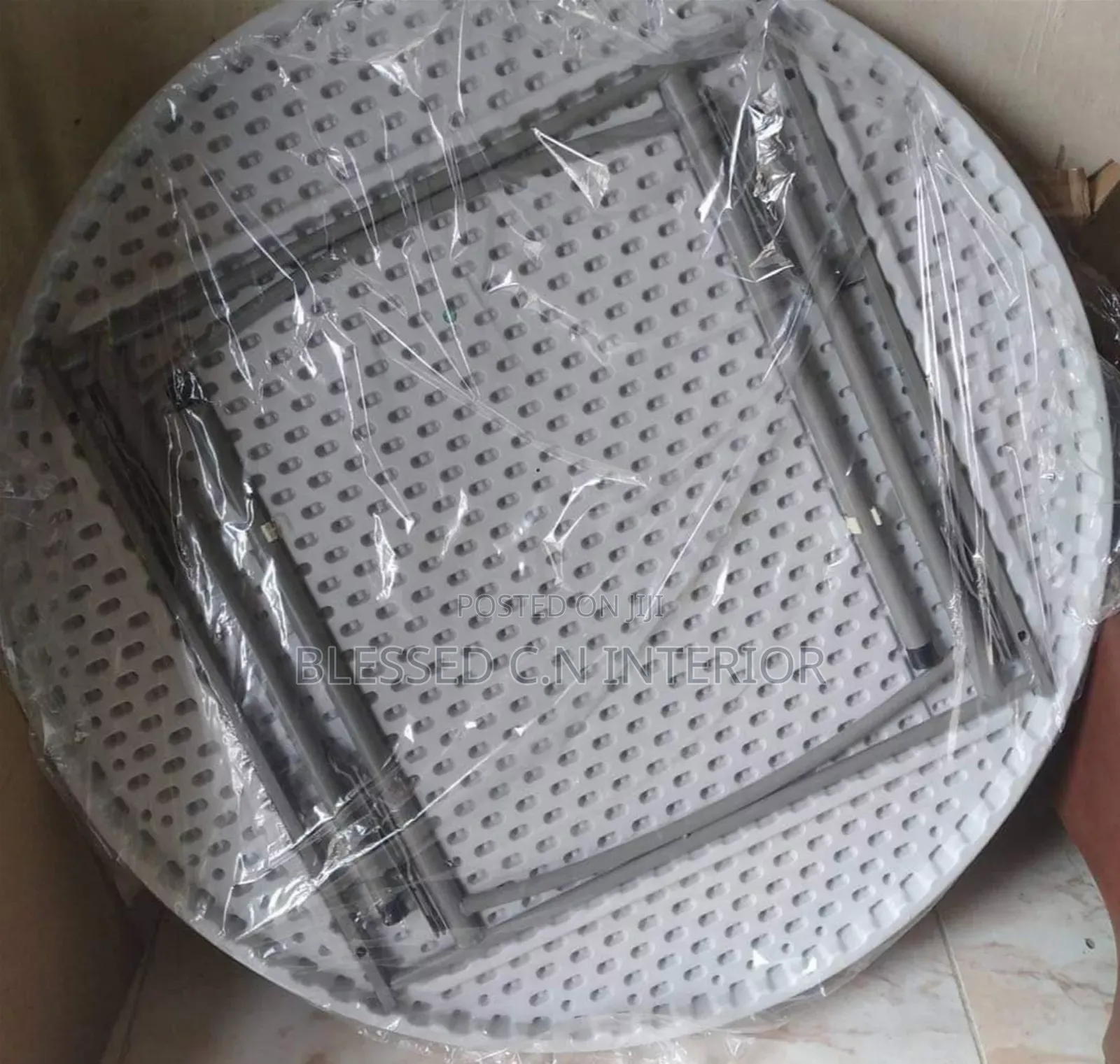 Foldable Round Banquet Table by 10 Seaters