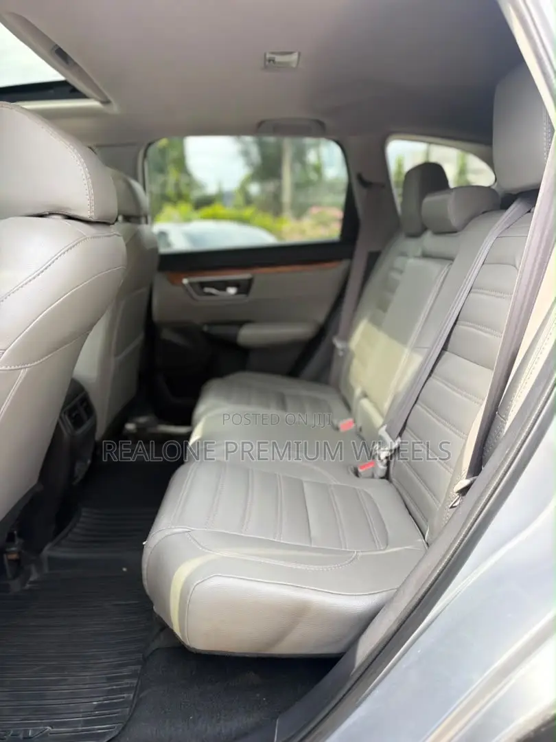 Honda CR-V 2019 Silver