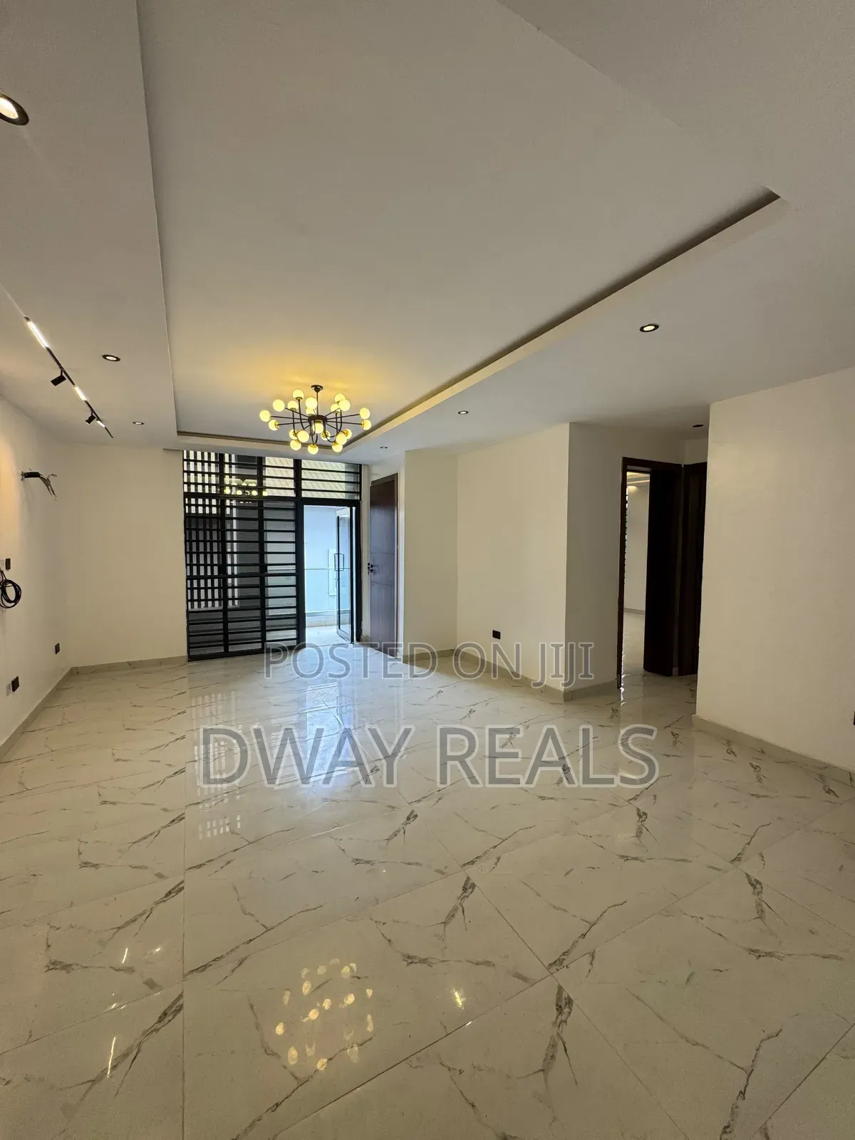 2bdrm Apartment in Lekki Phase 1 for rent