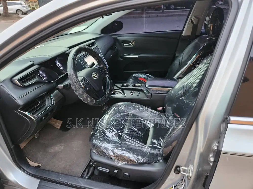 Toyota Avalon Limited FWD Sedan (3.6L 6cyl 6A) 2016 Silver
