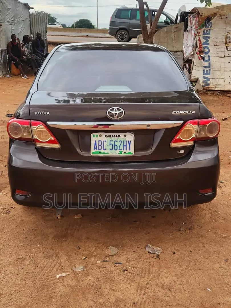 Toyota Corolla 2010 Gray