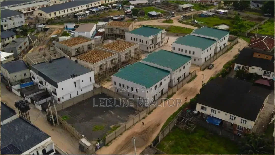 4bdrm Duplex in Urban, Sangotedo for sale