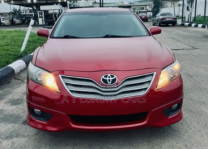 Toyota Camry SE 4dr Sedan (2.5L 4cyl 6A) 2011 Red
