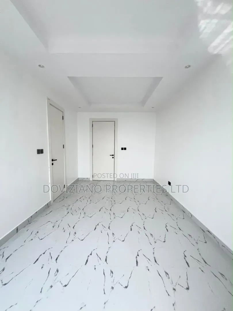 5bdrm Duplex in Lekki Phase 1 for sale