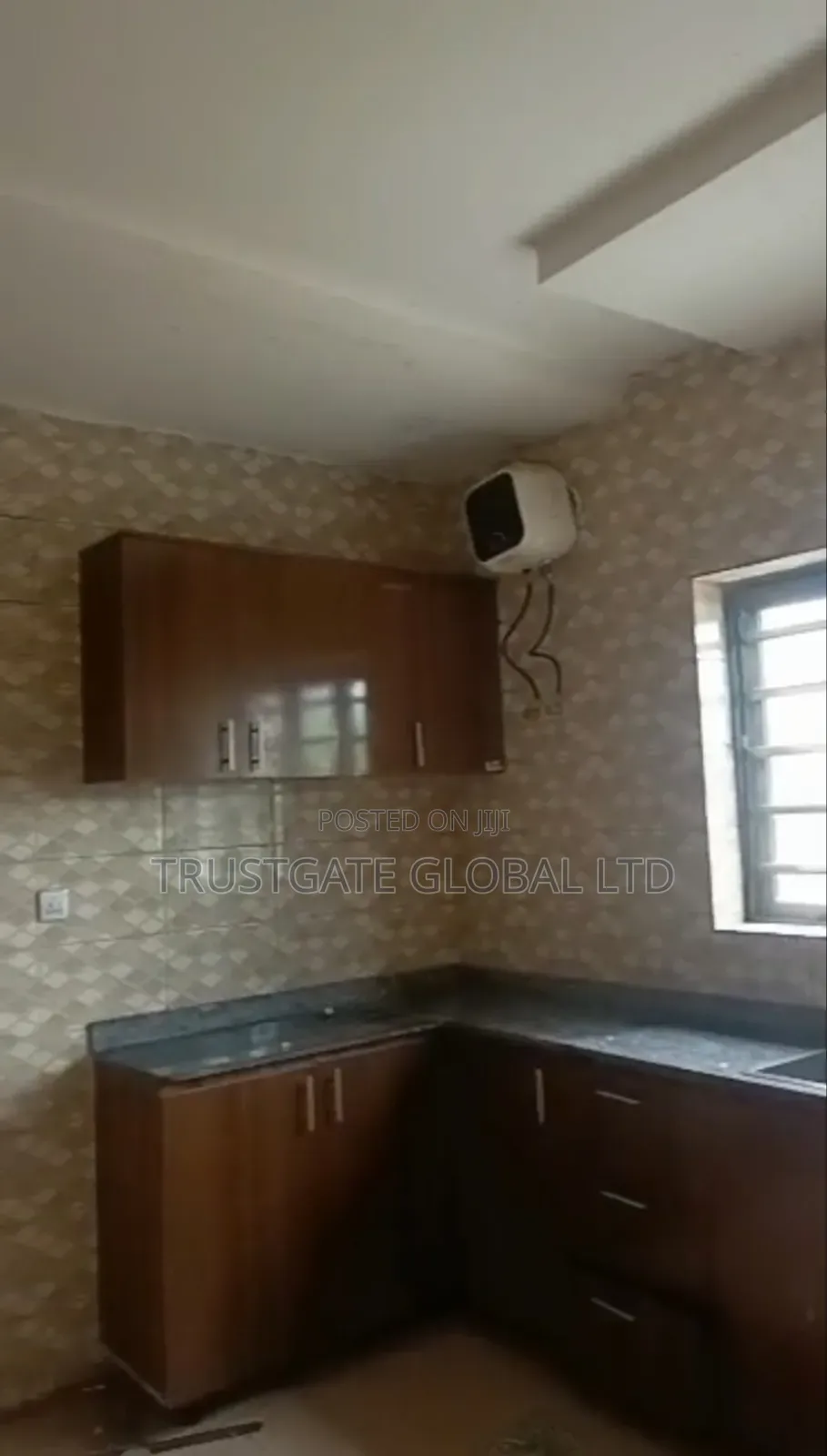 2bdrm Apartment in Police Service, Idu Industrial for rent