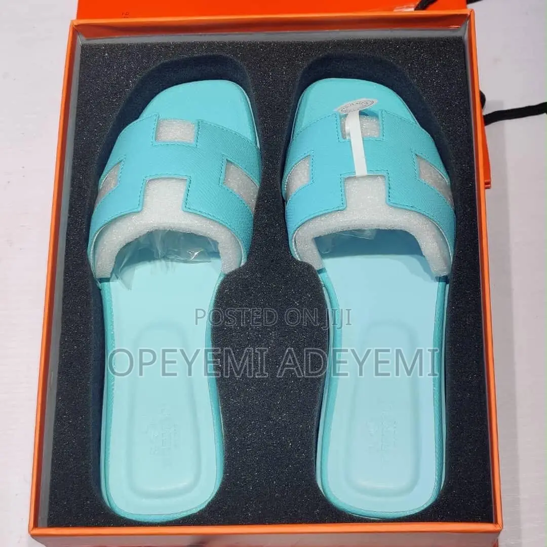 Maroon Hermes Slippers