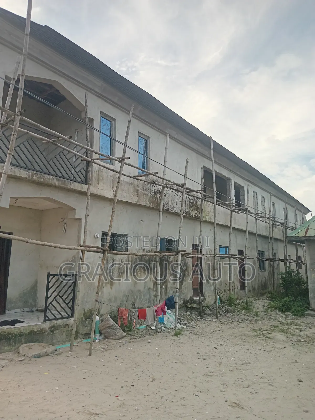 7bdrm Block of Flats in Green Haven Estate, Ado / Ajah for sale