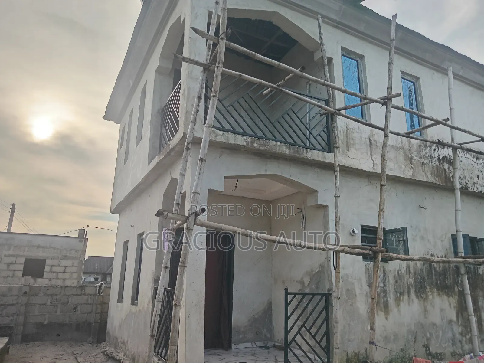 7bdrm Block of Flats in Green Haven Estate, Ado / Ajah for sale
