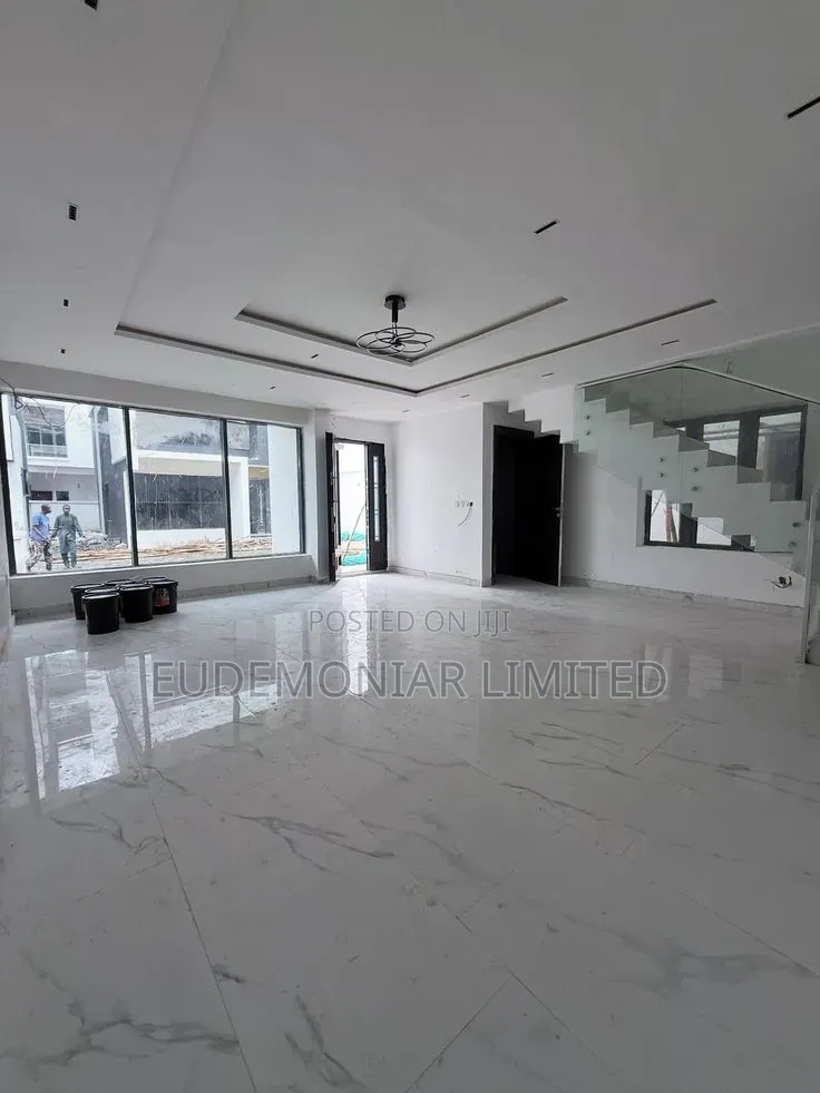 Elegant Carrara Finish for Modern Spaces Service Work