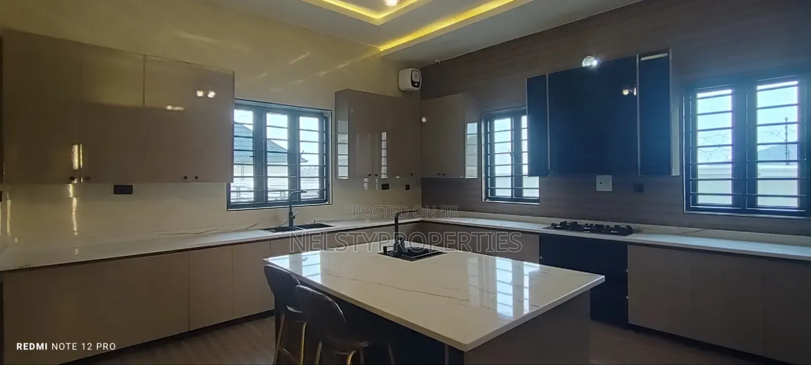 7bdrm Mansion in Efab Metropolis, Karsana for sale