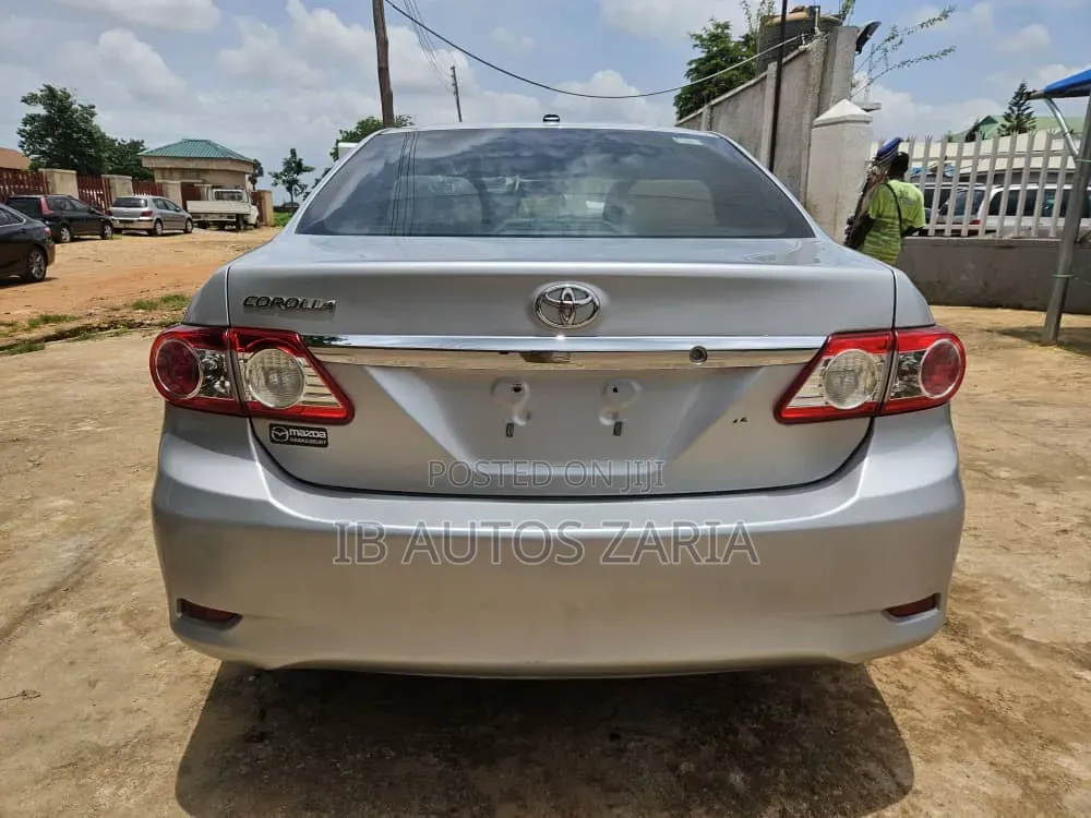 Toyota Corolla 2013 Silver