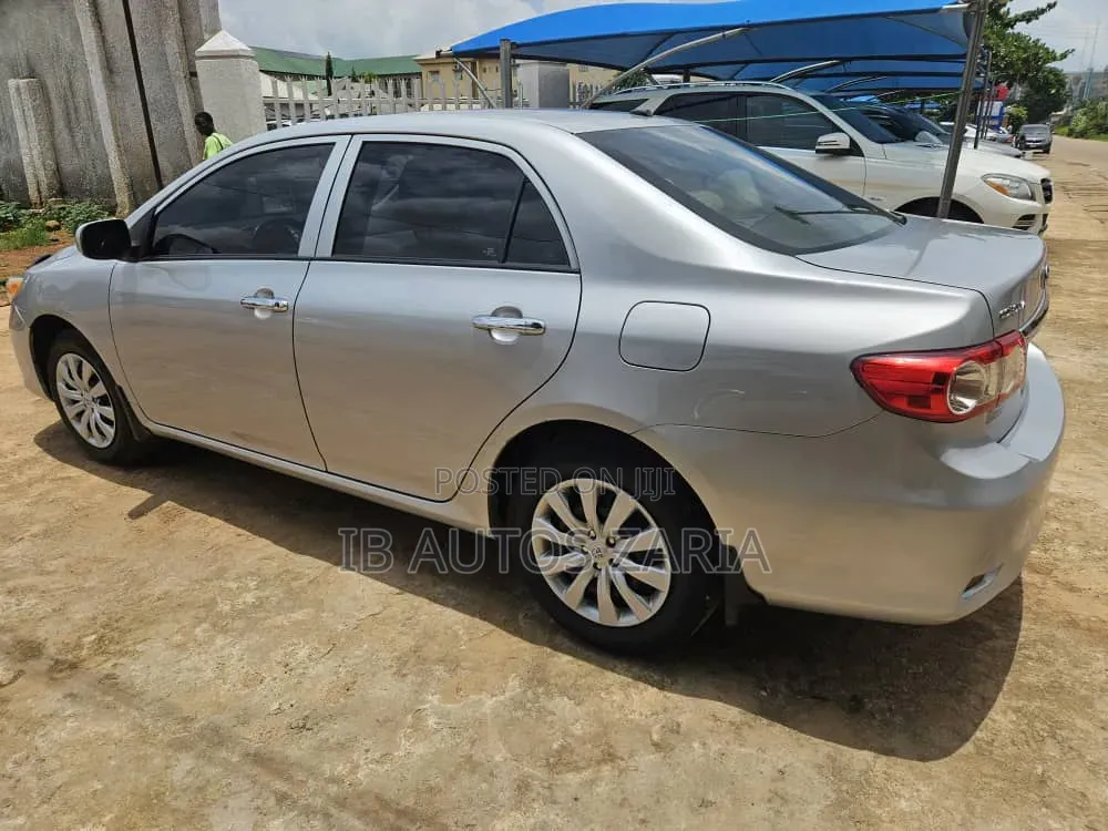 Toyota Corolla 2013 Silver