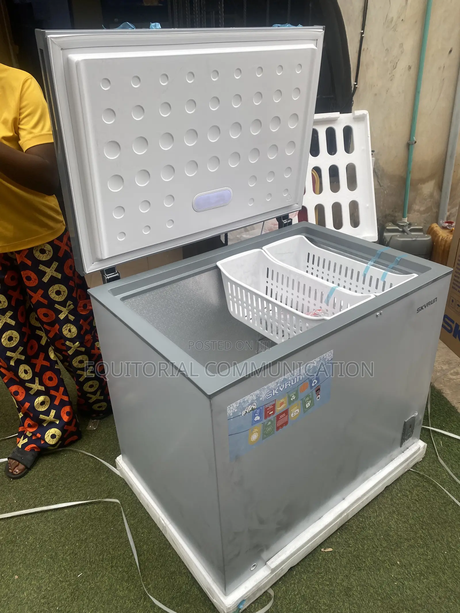 Skyrun 260L BD-260A Spacious Chest Freezer
