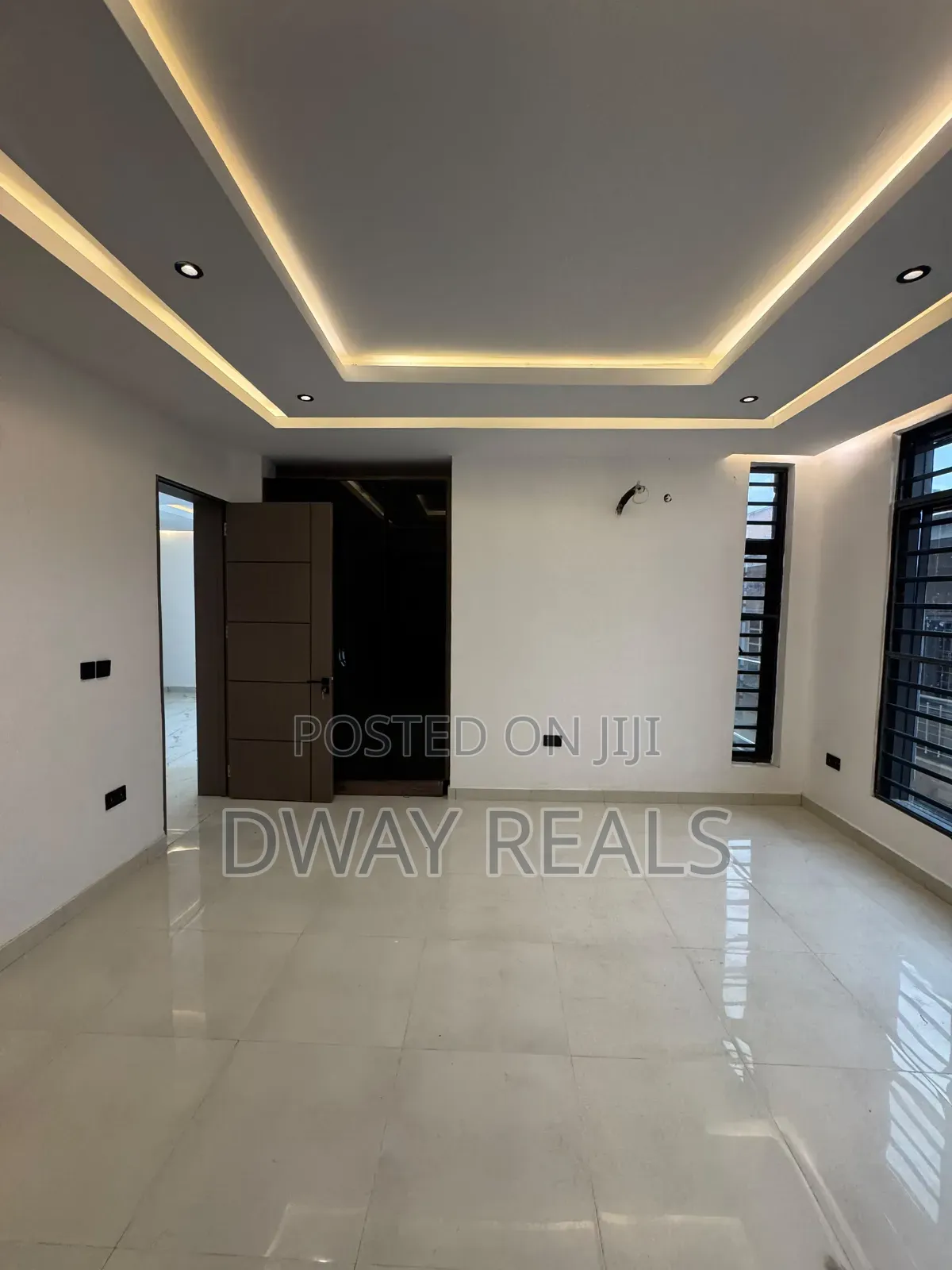 4bdrm Apartment in Lekki Phase 1 for rent