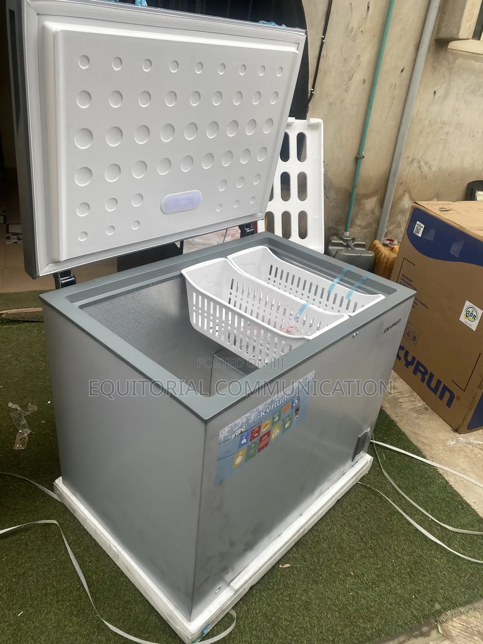 Skyrun BD-260A Chest Freezer With 260L Capacity