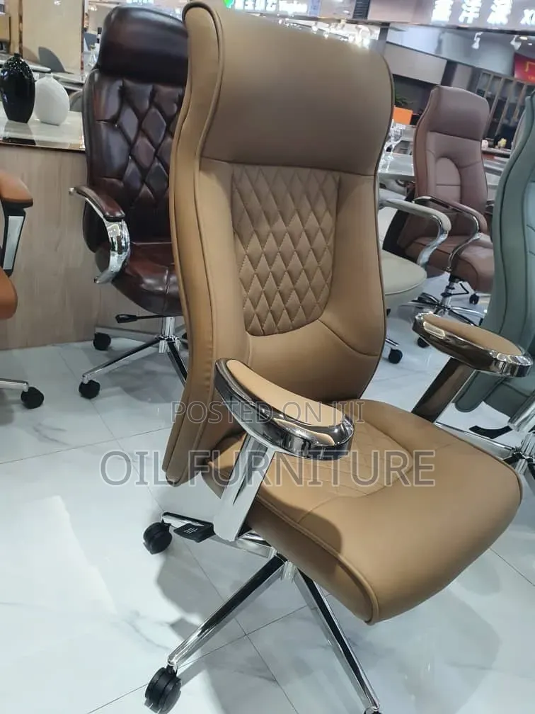 ​High-Back Executive Director Office Chair With Chrome Accents