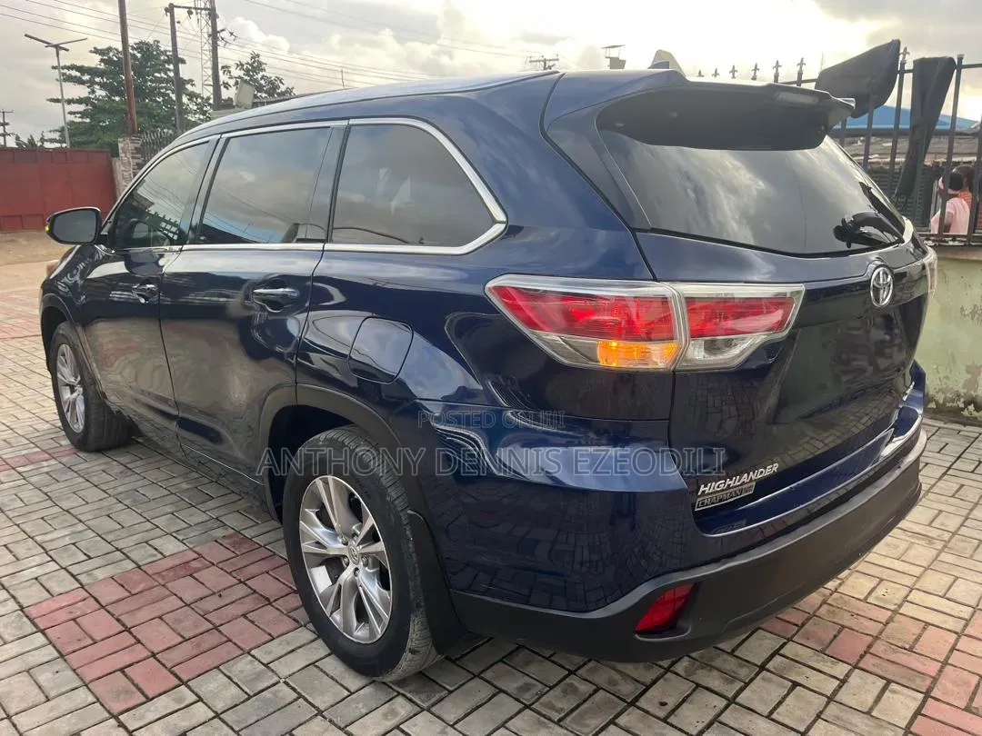 Toyota Highlander XLE 4dr SUV (3.5L 6cyl 6A) 2015 Blue