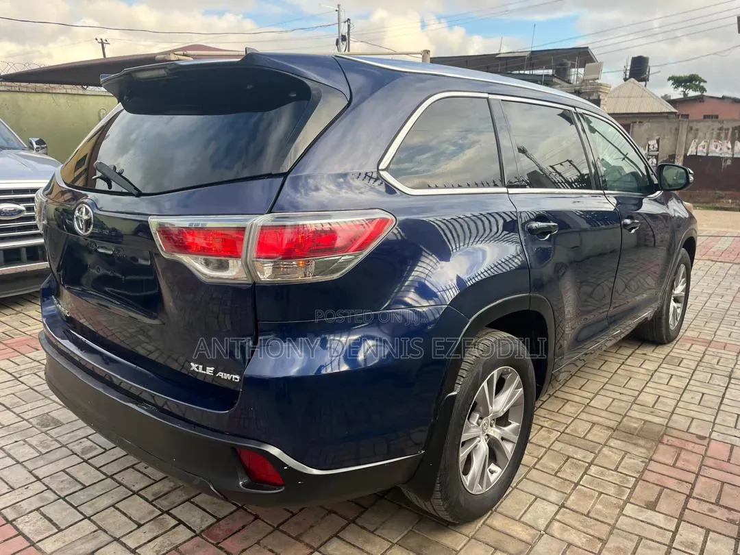 Toyota Highlander XLE 4dr SUV (3.5L 6cyl 6A) 2015 Blue