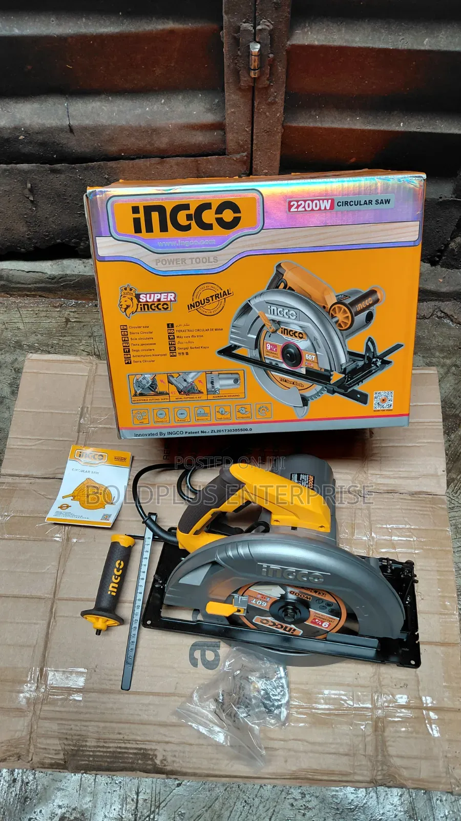 2200 Watts Ingco Circular Saw Machine