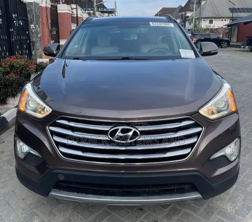 Hyundai Santa Fe Limited 4dr SUV AWD (3.3L 6cyl 6A) 2015 Brown