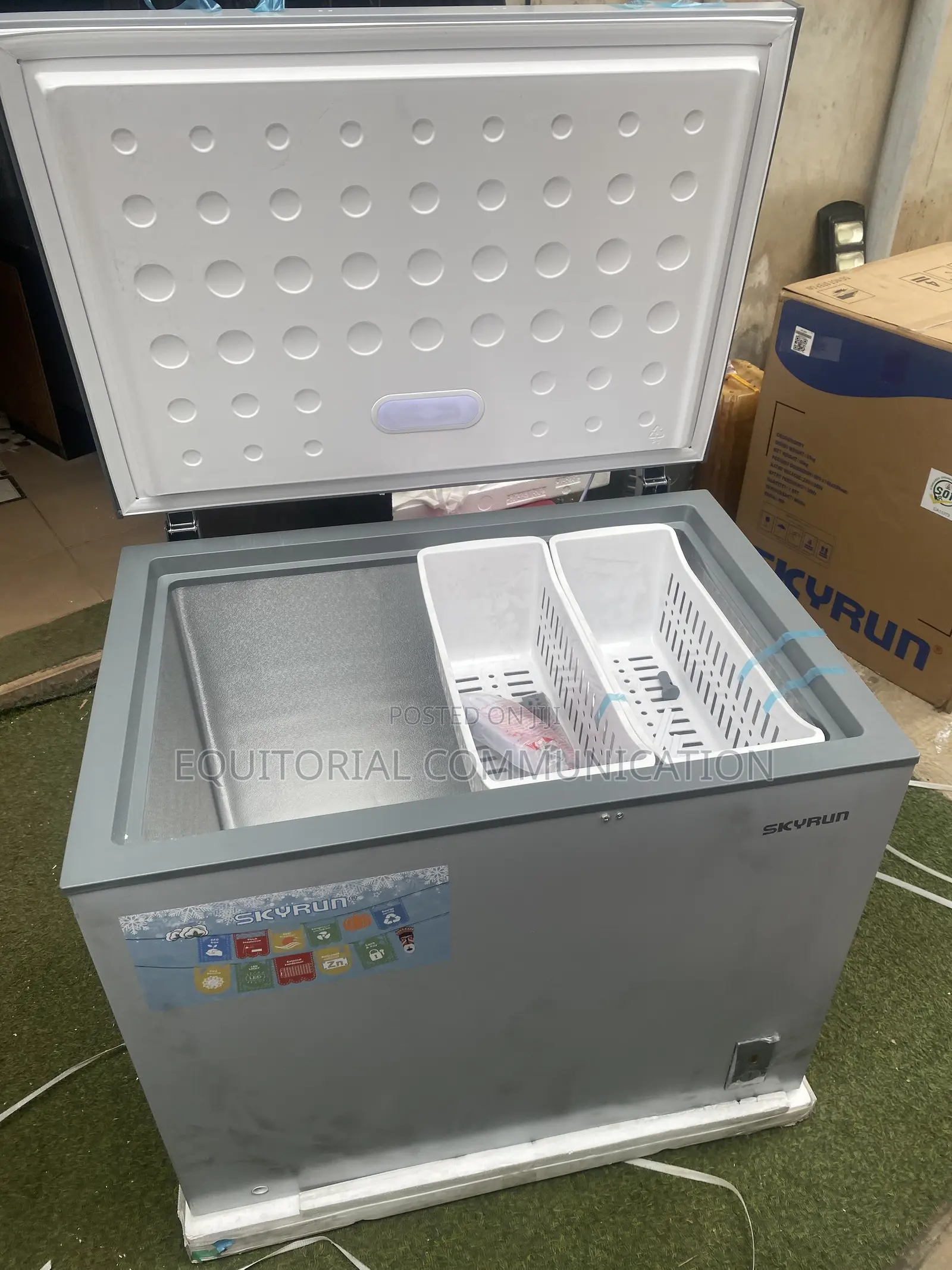 Skyrun 260L BD-260A Shop Chest Freezer