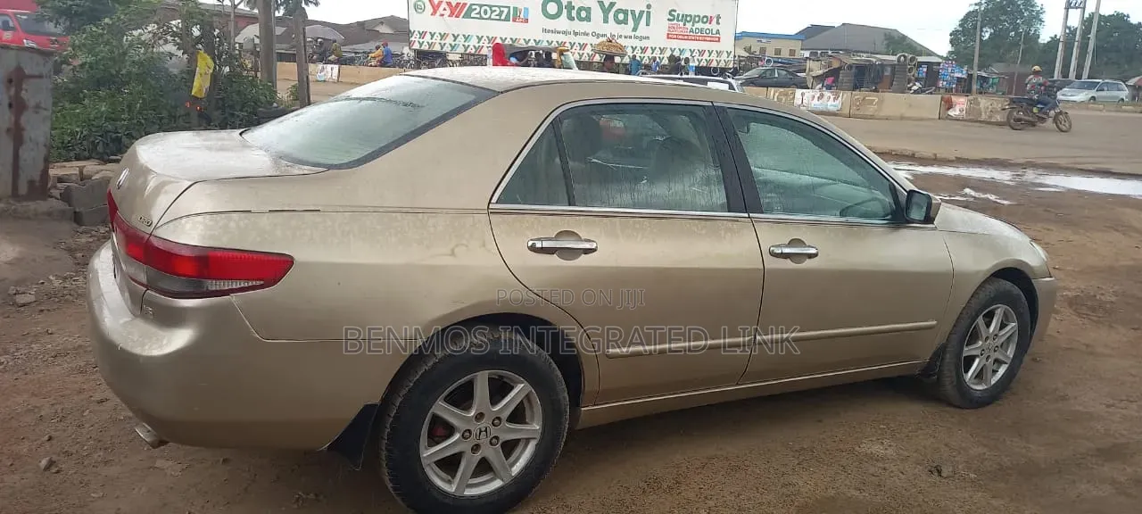 Honda Accord Sedan LX V6 Automatic 2005 Gold