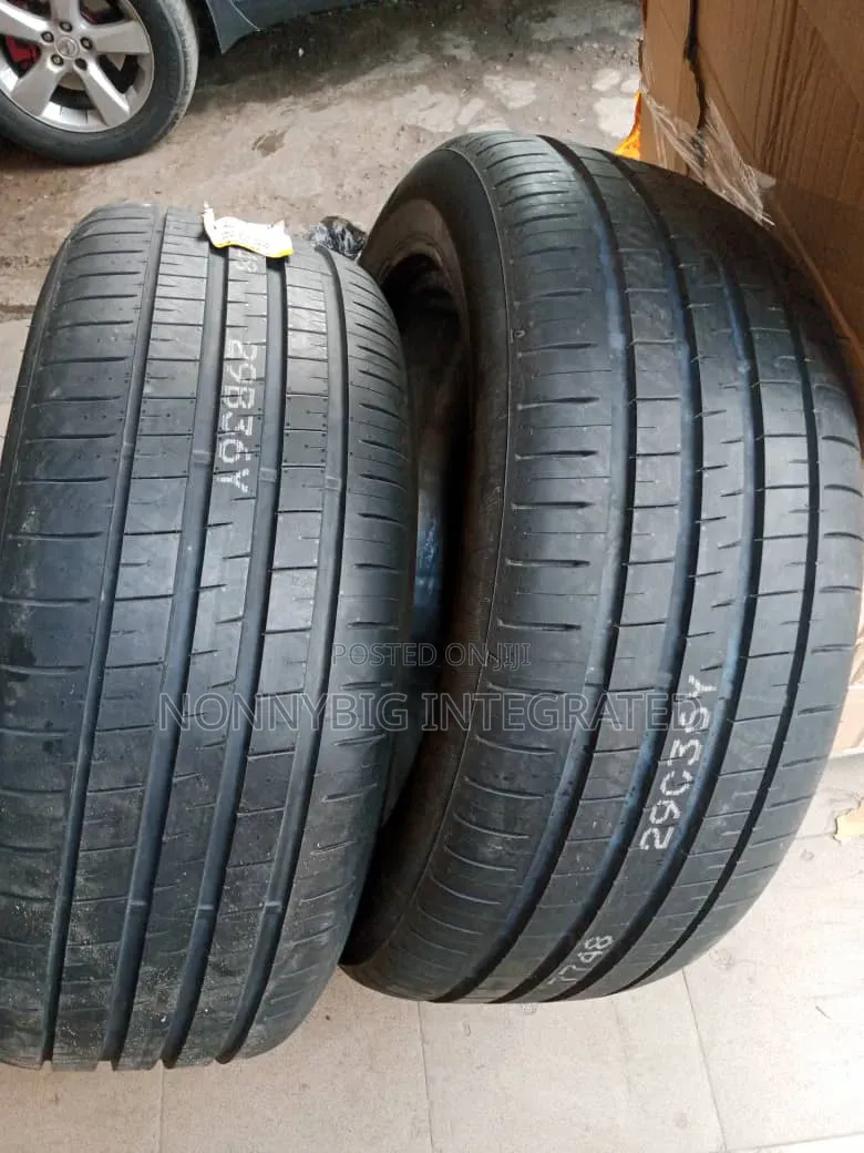 Dunlop Premium Tyre