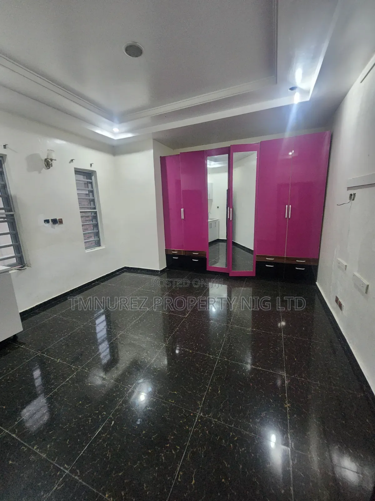 Studio Apartment in Chevron for rent
