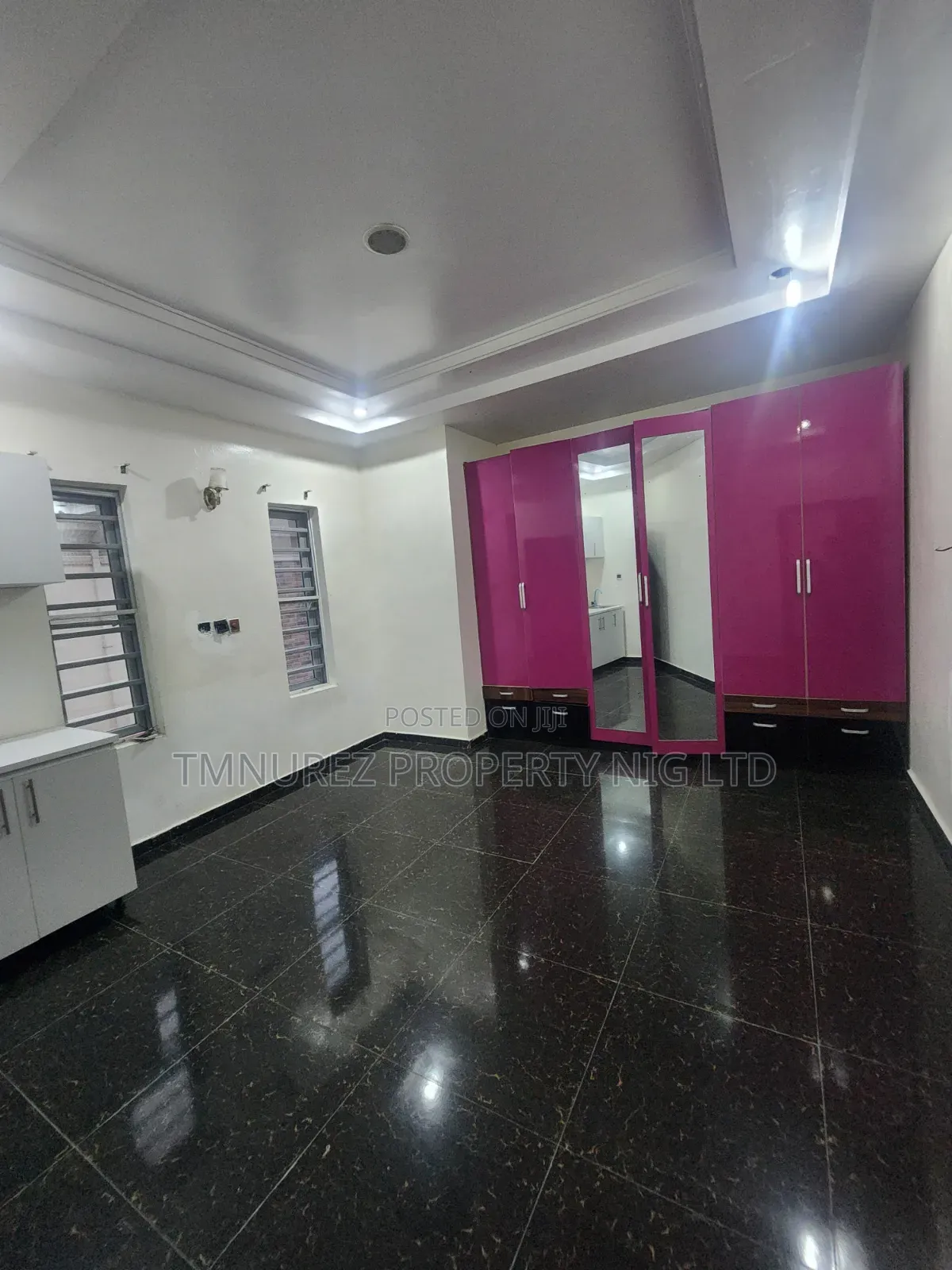 Studio Apartment in Chevron for rent