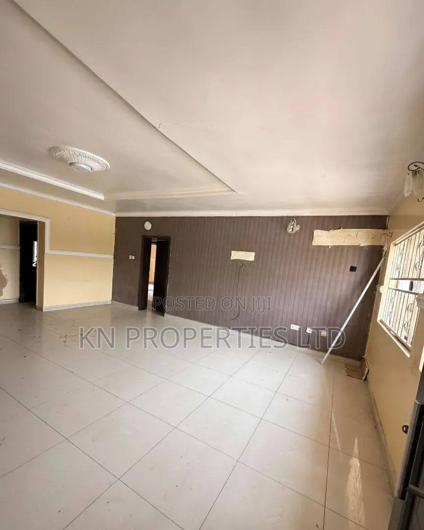 2bdrm Block of Flats in Wuse 2 for rent