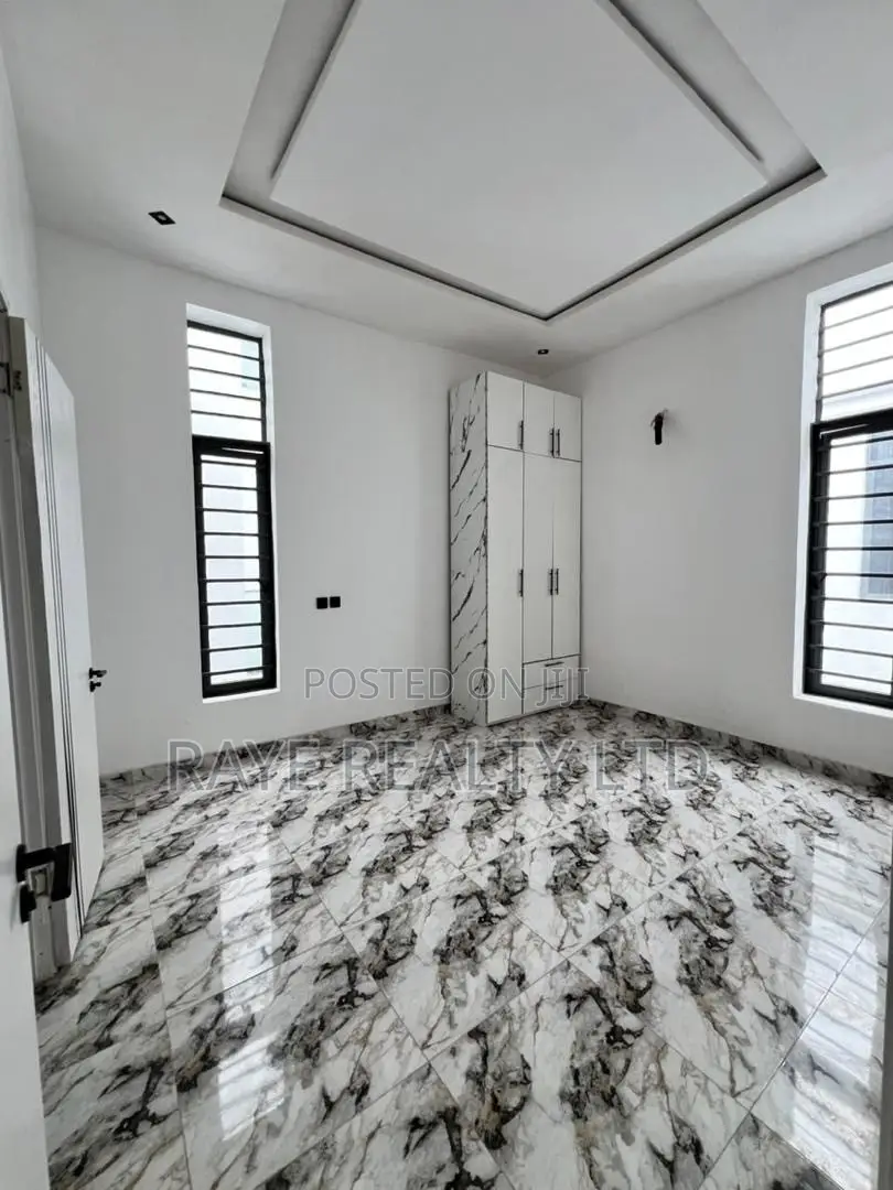 4bdrm Duplex in Ajah for sale