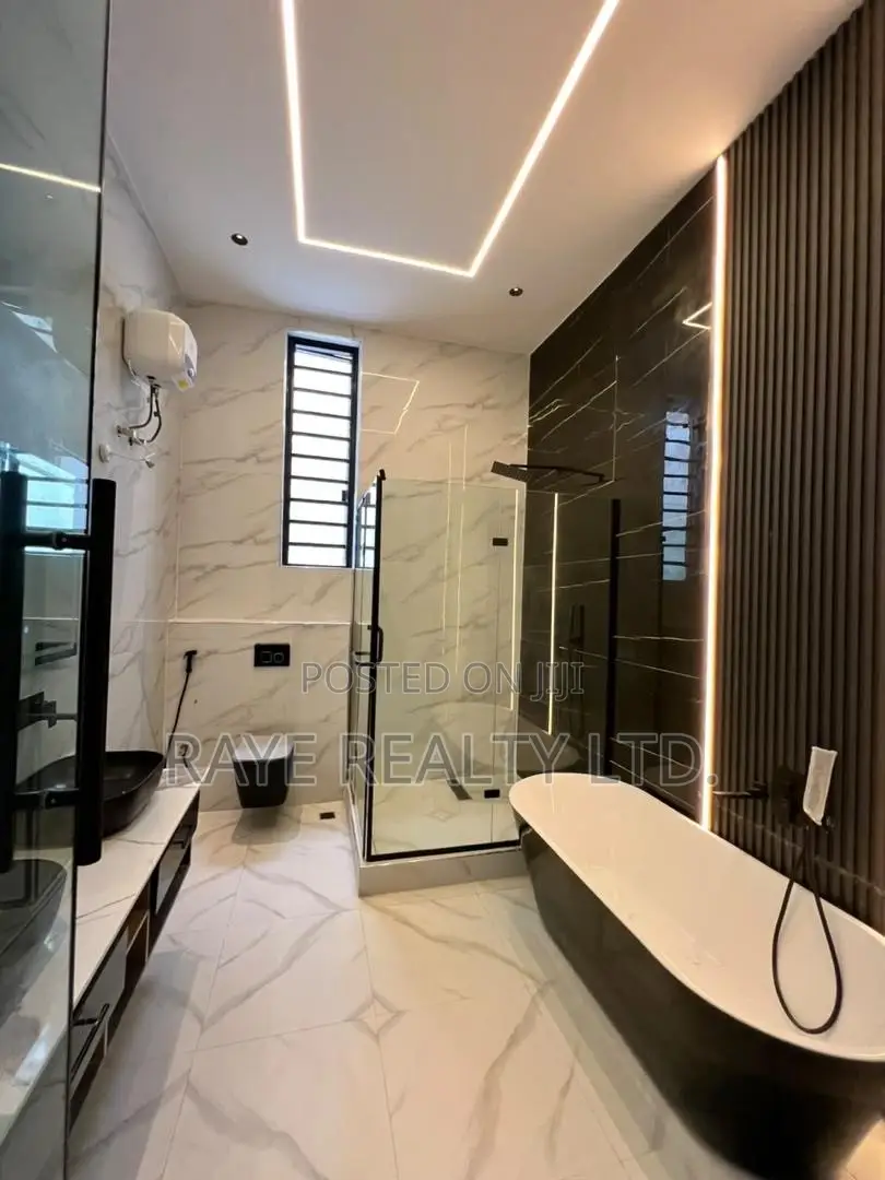 5bdrm Duplex in Ajah for sale