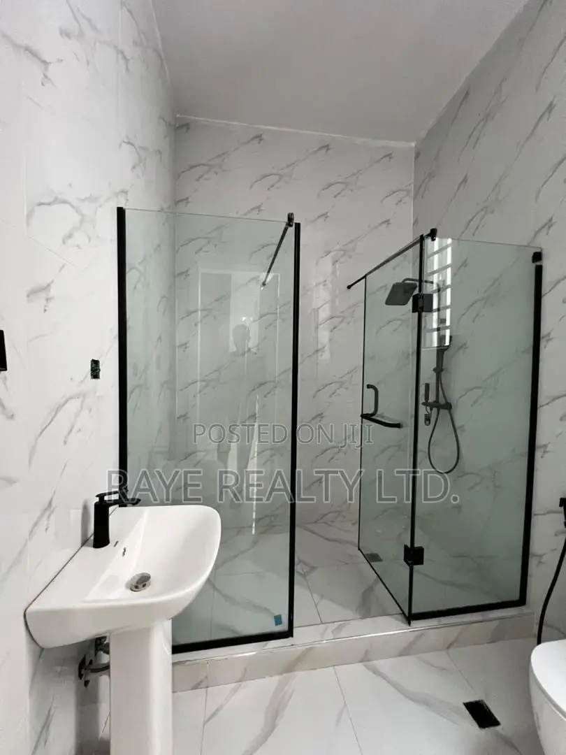 5bdrm Duplex in Ajah for sale