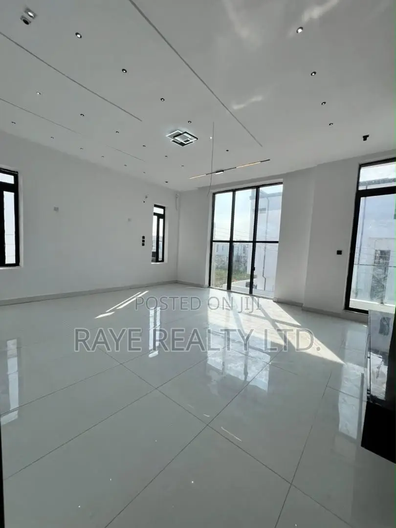 4bdrm Duplex in Ajah for sale